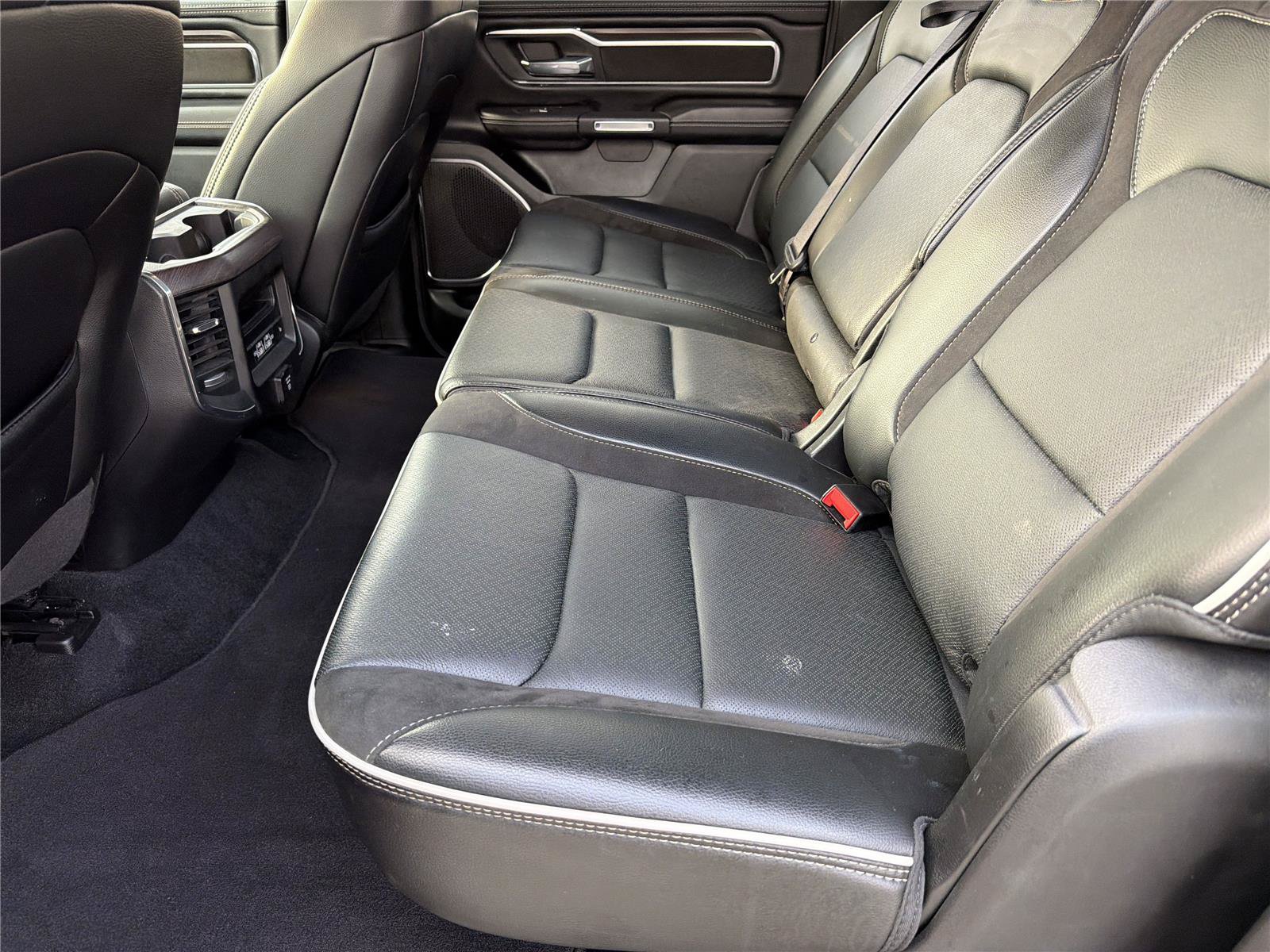 Used 2025 RAM 1500 Laramie w/ Sport Appearance Package AWD/4WD image 19