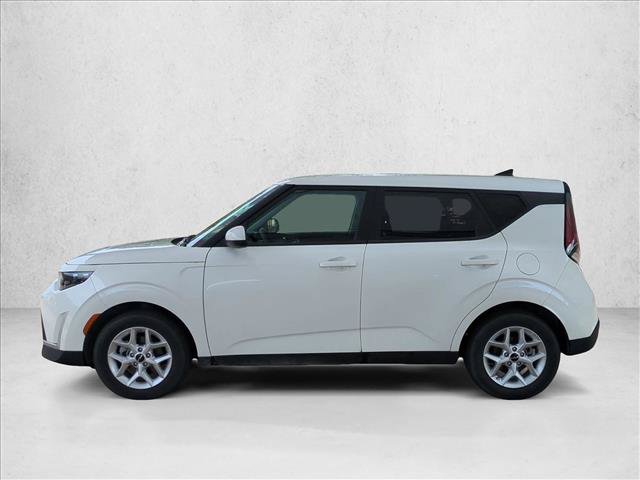 Used 2025 Kia Soul LX w/ LX Technology Package FWD image 8