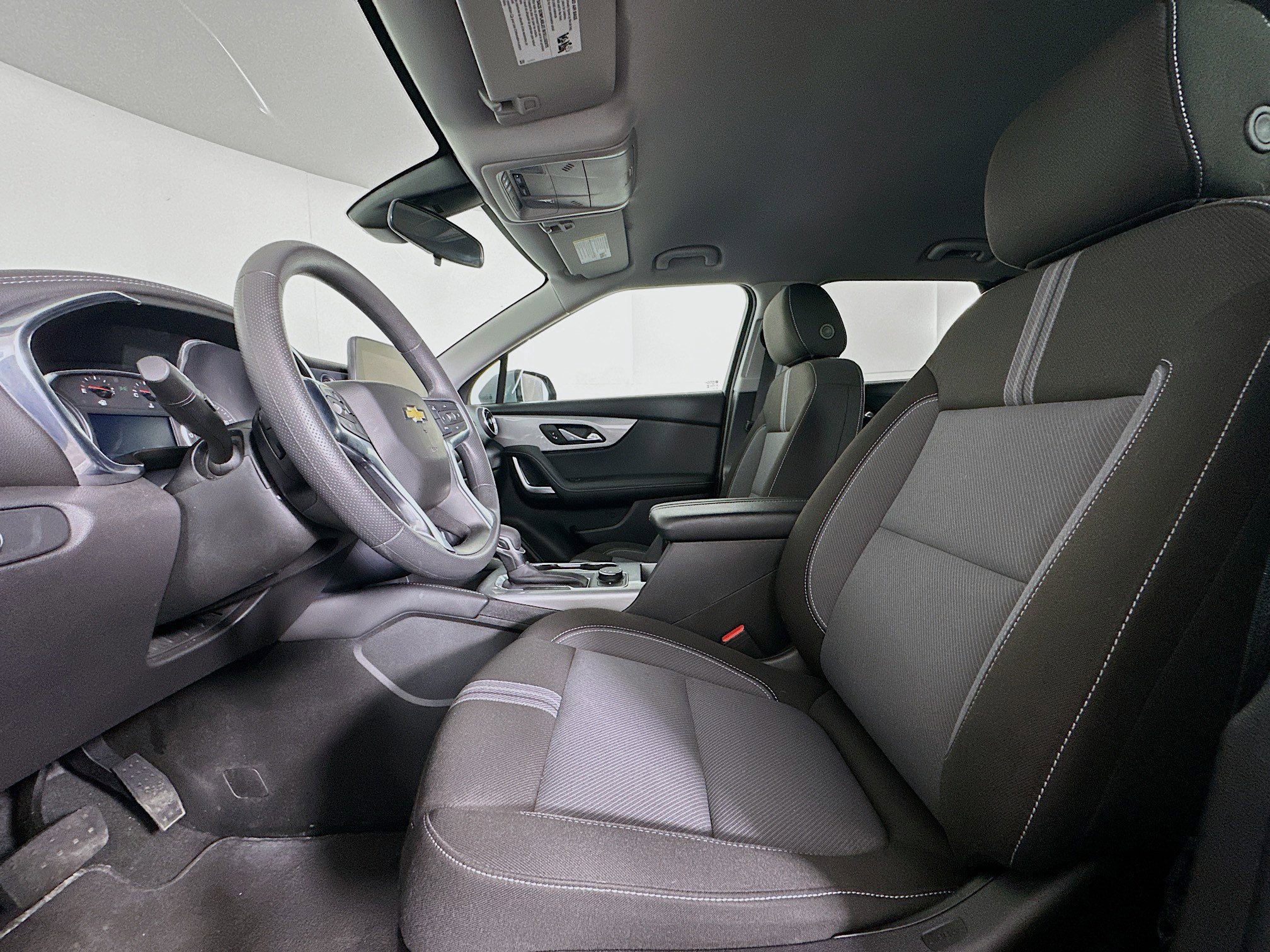 Used 2025 Chevrolet Blazer LT image 13