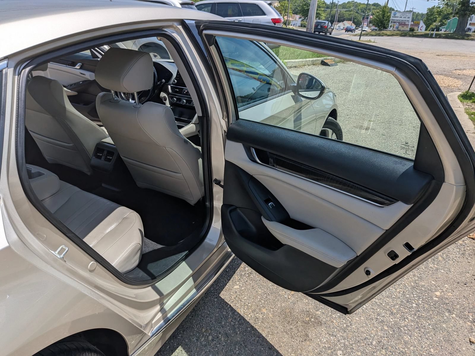 Used 2020 Honda Accord EX-L image 34