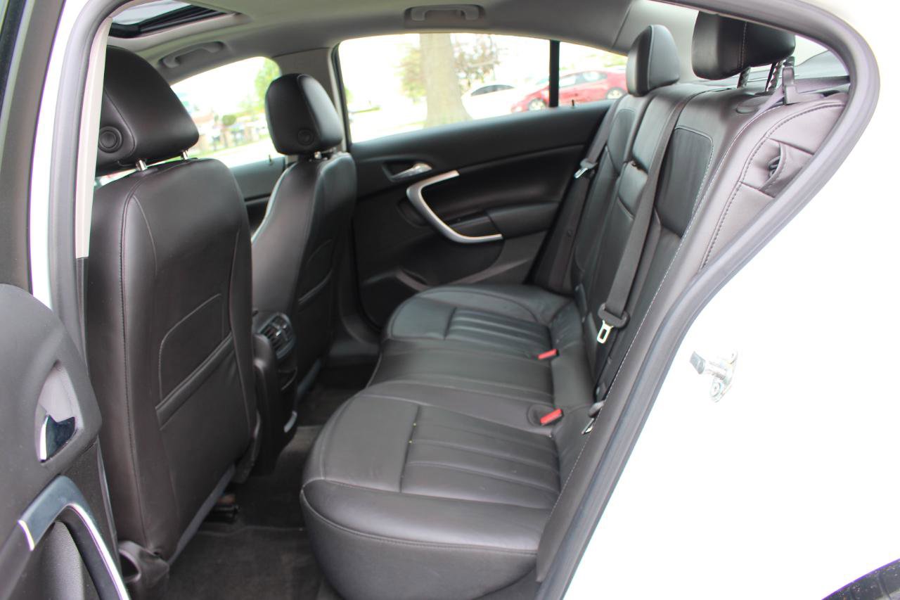 Used 2014 Buick Regal FWD image 32