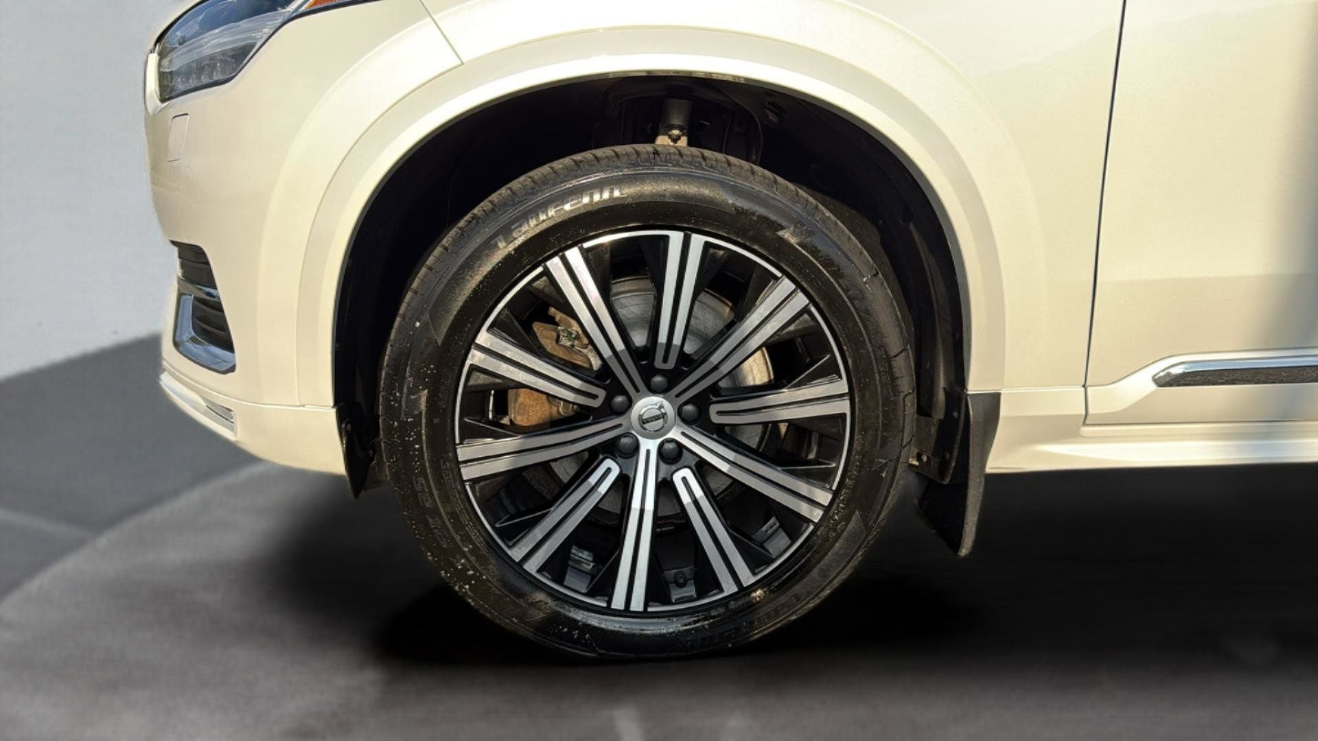 Used 2022 Volvo XC90 T6 Inscription w/ Climate Package image 31