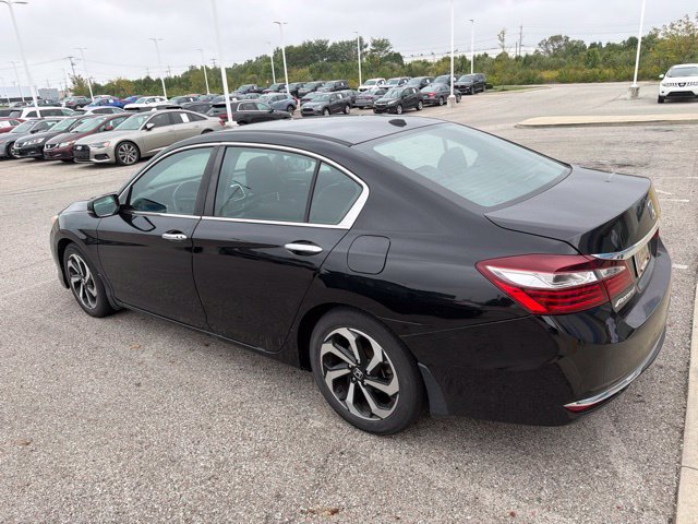 Used 2017 Honda Accord EX-L image 11