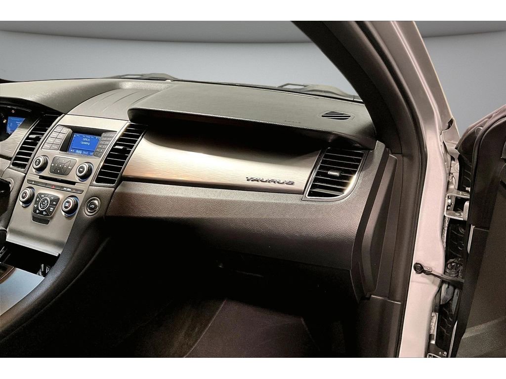 Used 2013 Ford Taurus SEL image 17