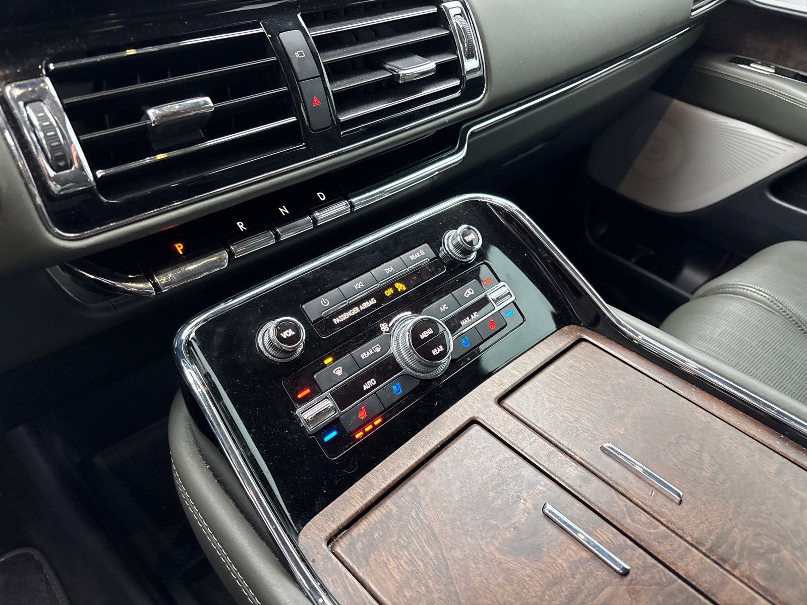 Certified 2022 Lincoln Navigator Black Label image 22