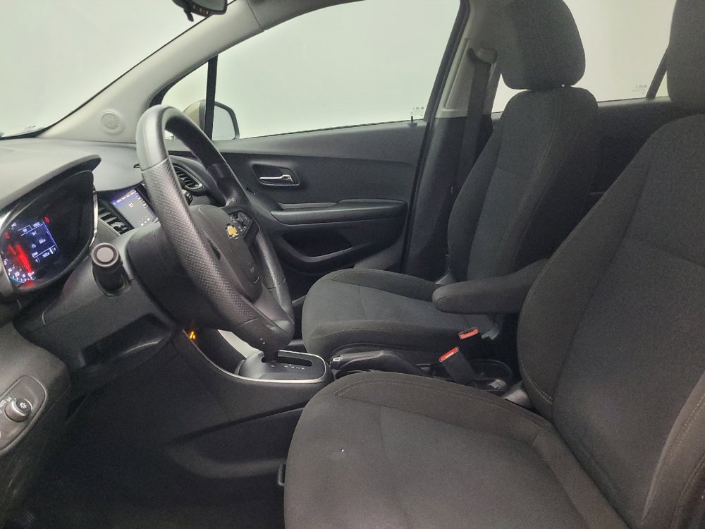 Used 2021 Chevrolet Trax LS w/ Tint and Cruise Package image 17