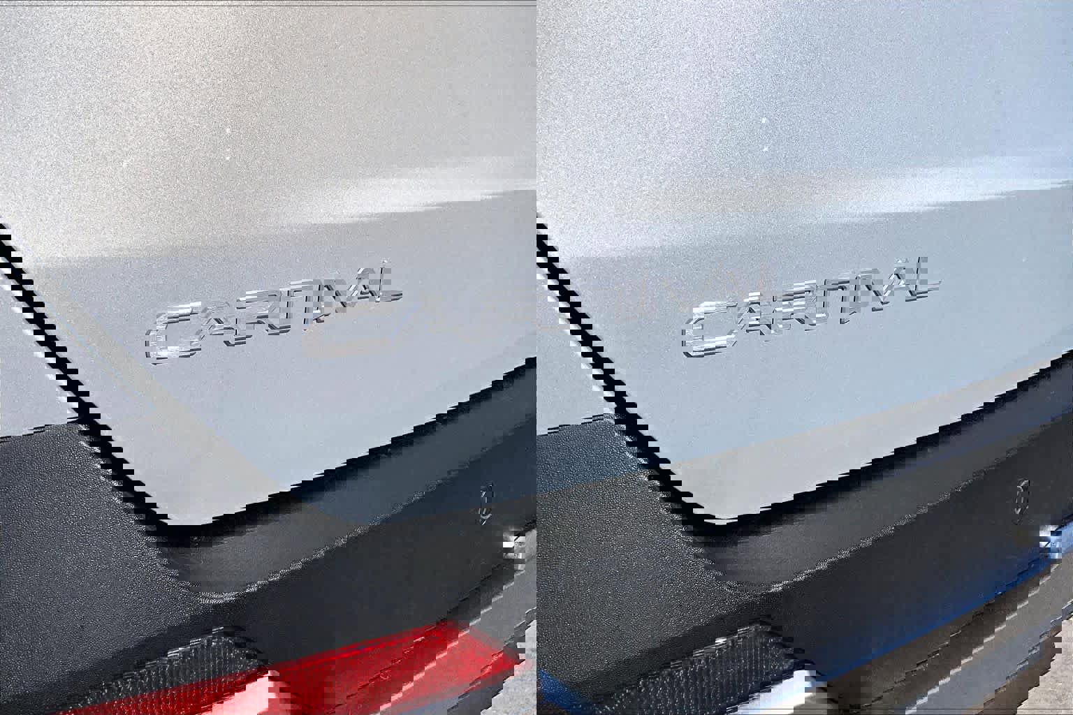 Used 2025 Kia Carnival SX image 10