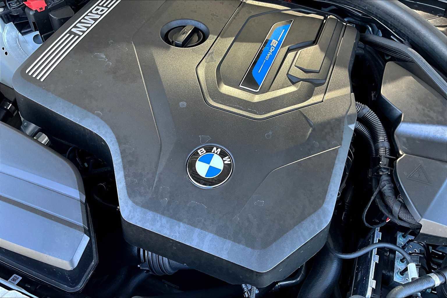 Used 2023 BMW 330e xDrive w/ Premium Package image 32