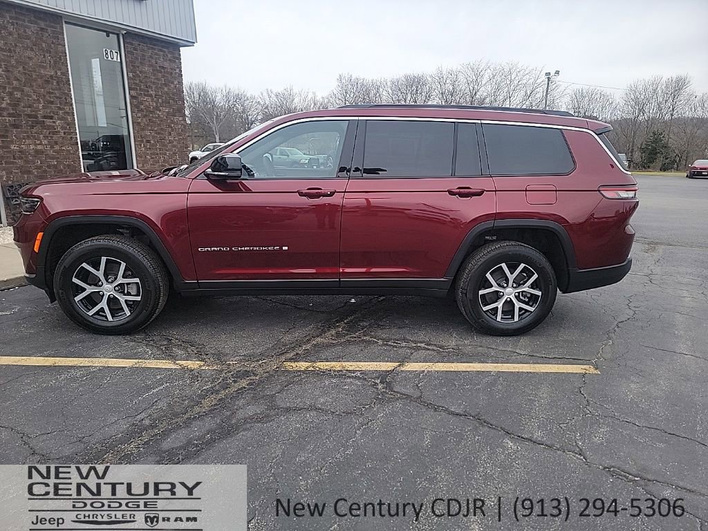 Used 2025 Jeep Grand Cherokee L Limited AWD/4WD image 2