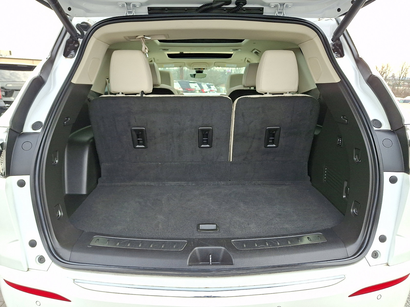 Certified 2024 Buick Enclave Avenir w/ Avenir Technology Package image 34