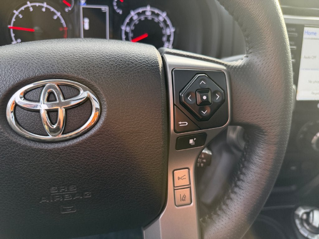 Used 2020 Toyota 4Runner SR5 Premium w/ Moonroof Package AWD/4WD image 16