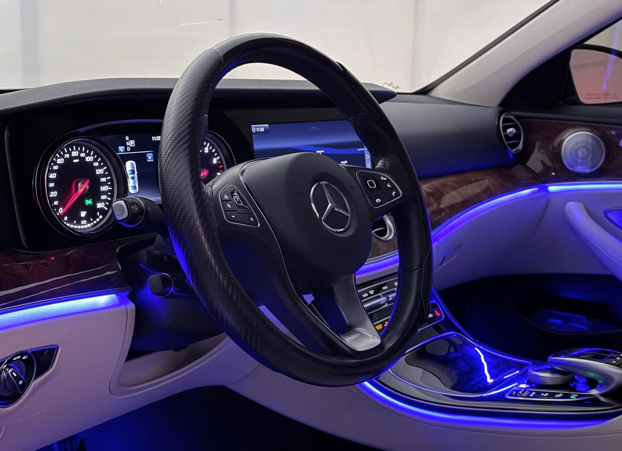 Used 2018 Mercedes-Benz E 300 4MATIC w/ Premium 1 Package image 21