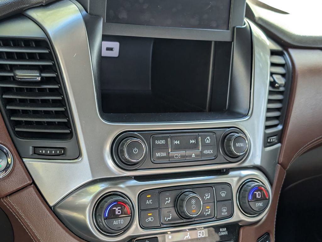 Used 2017 Chevrolet Suburban Premier image 27