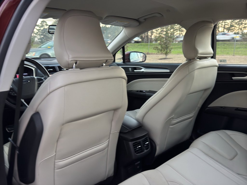 Used 2015 Ford Fusion Titanium image 11