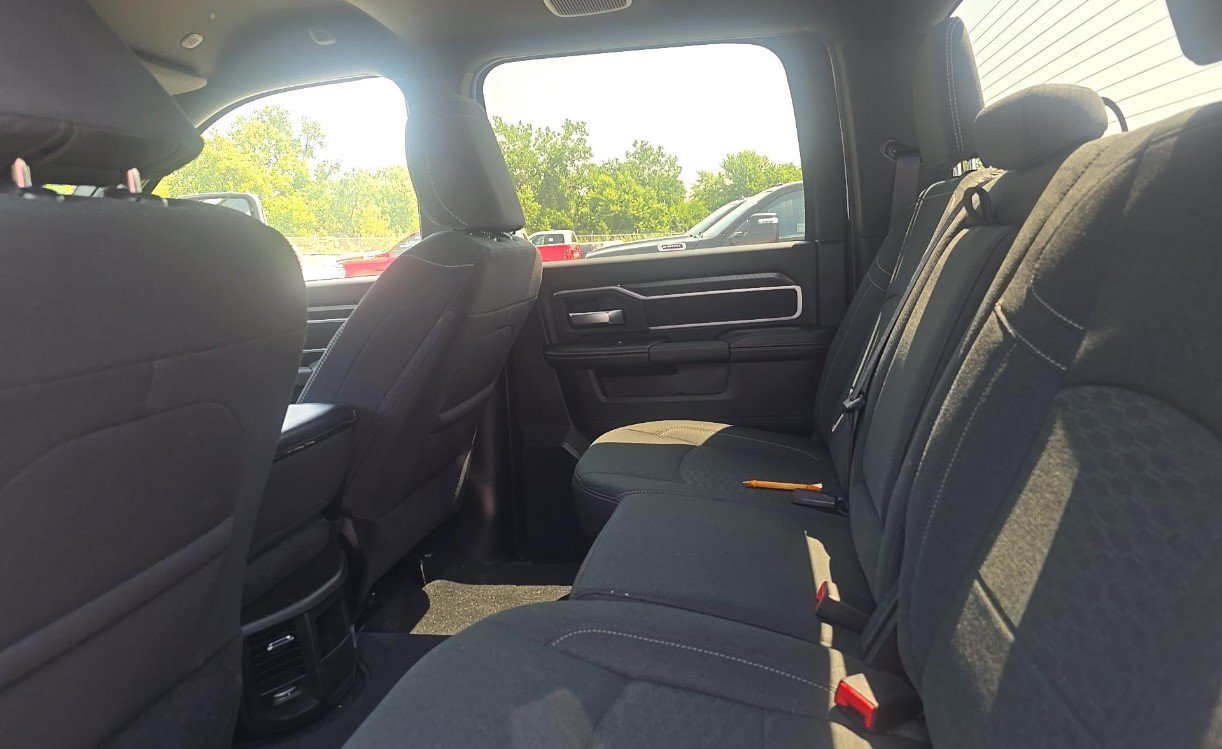 Used 2025 RAM 2500 Big Horn AWD/4WD image 10
