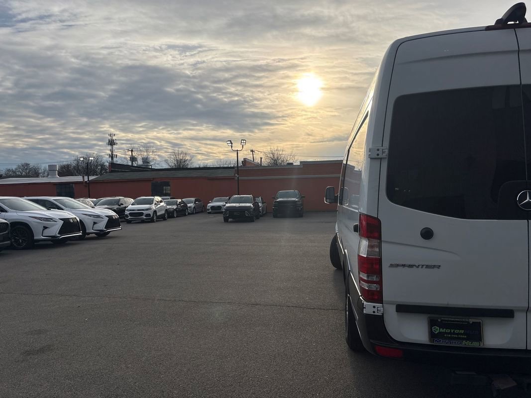 Used 2015 Mercedes-Benz Sprinter 2500 image 13