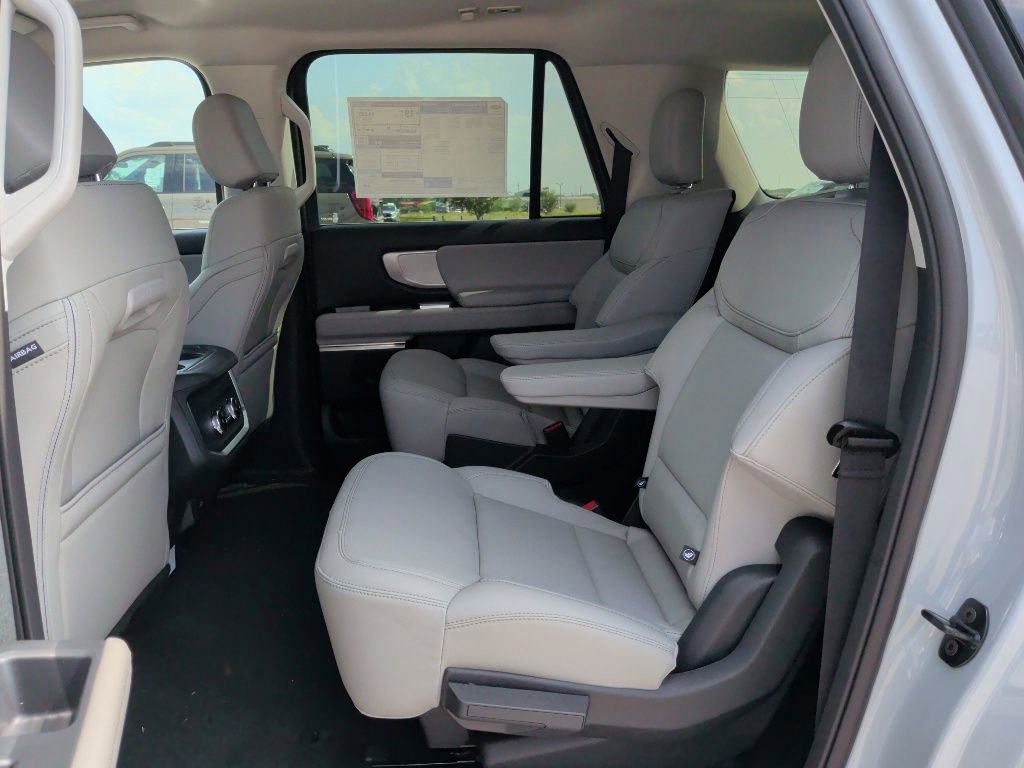 New 2026 Ford Expedition Max Active RWD image 33