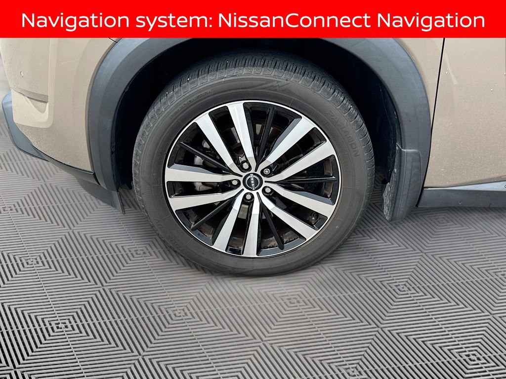 Used 2023 Nissan Pathfinder Platinum w/ Cargo Package FWD image 9