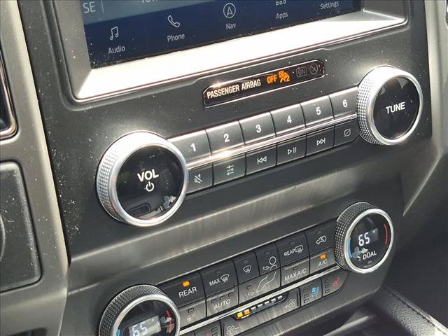 Used 2020 Ford Expedition XLT w/ Equipment Group 202A AWD/4WD image 11