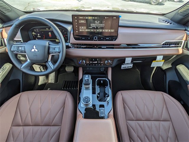 New 2025 Mitsubishi Outlander SEL image 16