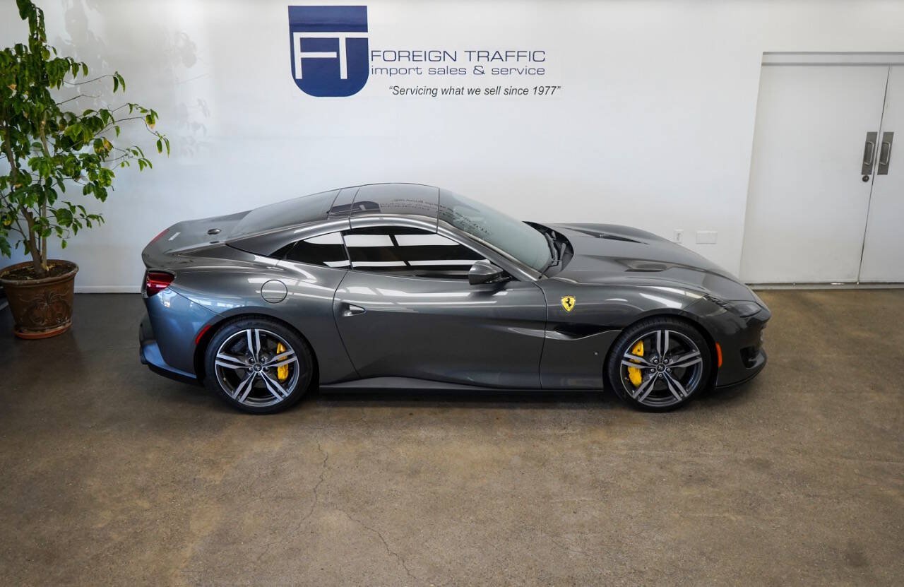 Used 2019 Ferrari Portofino RWD image 34