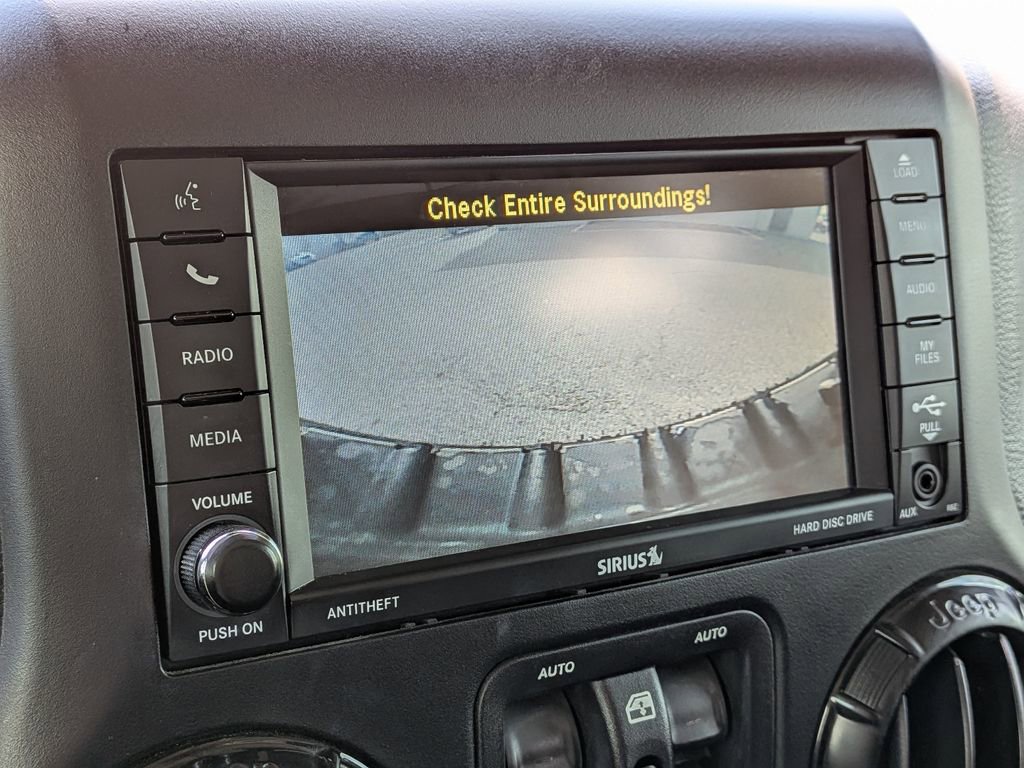 Used 2017 Jeep Wrangler Unlimited Sahara image 20