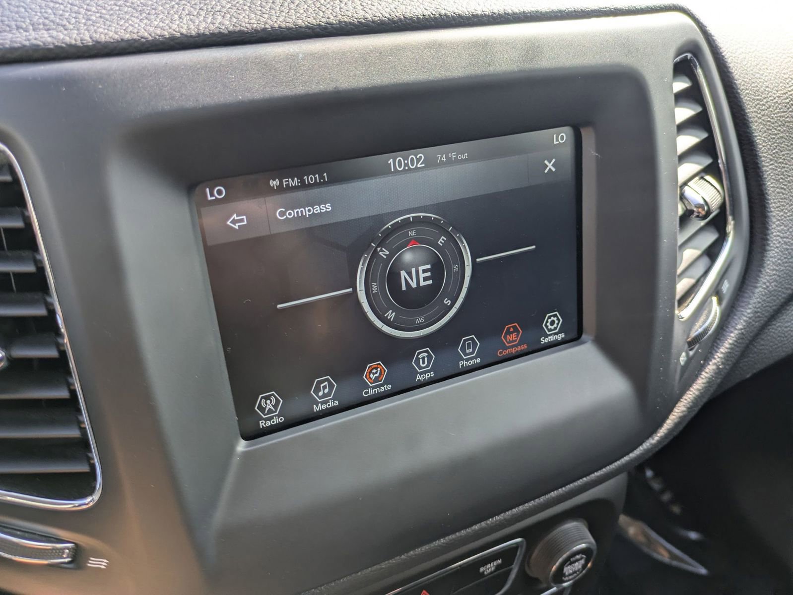 Used 2020 Jeep Compass Sport image 21