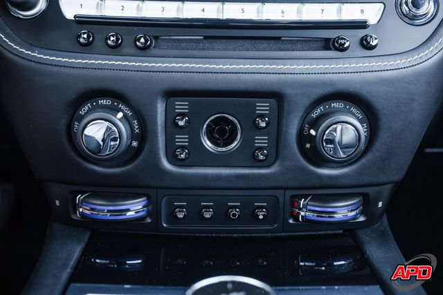 Used 2019 Rolls-Royce Wraith RWD image 22