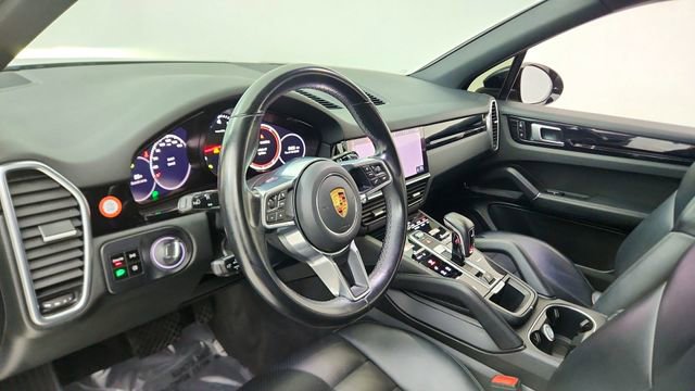 Used 2019 Porsche Cayenne image 18