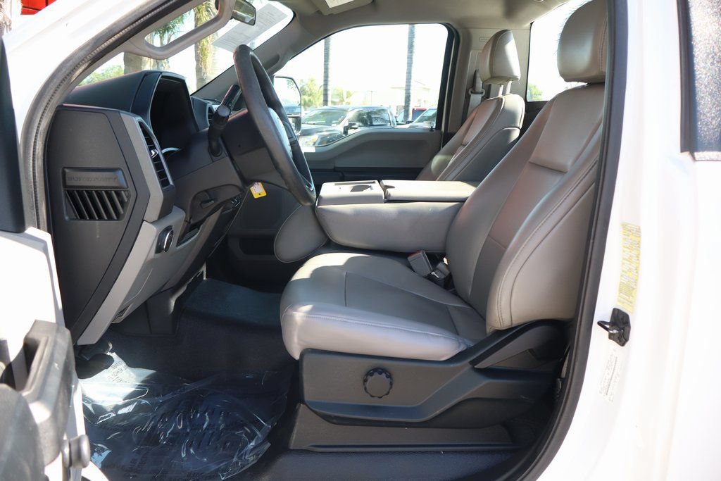 Used 2018 Ford F550 2WD Regular Cab Super Duty image 18