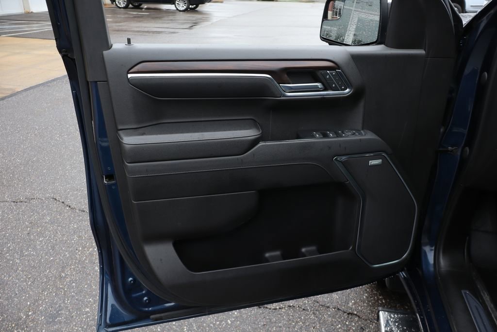 Used 2023 GMC Sierra 1500 SLT w/ SLT Convenience Package AWD/4WD image 12