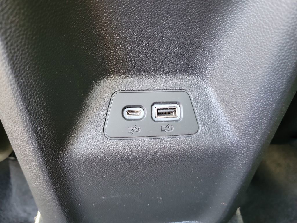 Used 2023 Buick Envision Essence w/ Sport Touring Package image 15