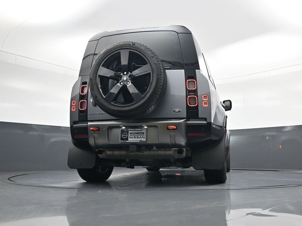 Used 2021 Land Rover Defender 110 X AWD/4WD image 18