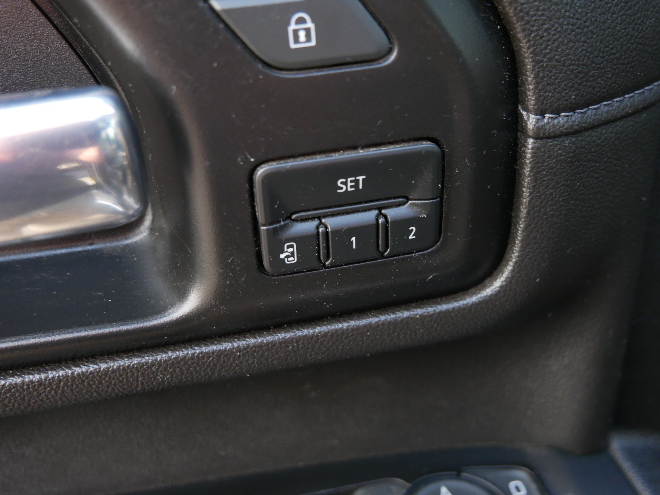 Used 2022 Chevrolet Silverado 3500 High Country w/ Safety Package II AWD/4WD image 22