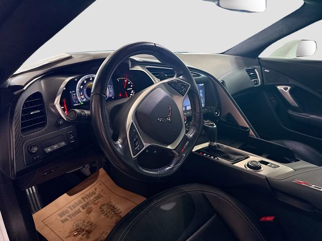 Used 2015 Chevrolet Corvette Z06 w/ 3LZ Preferred Equipment Group image 8