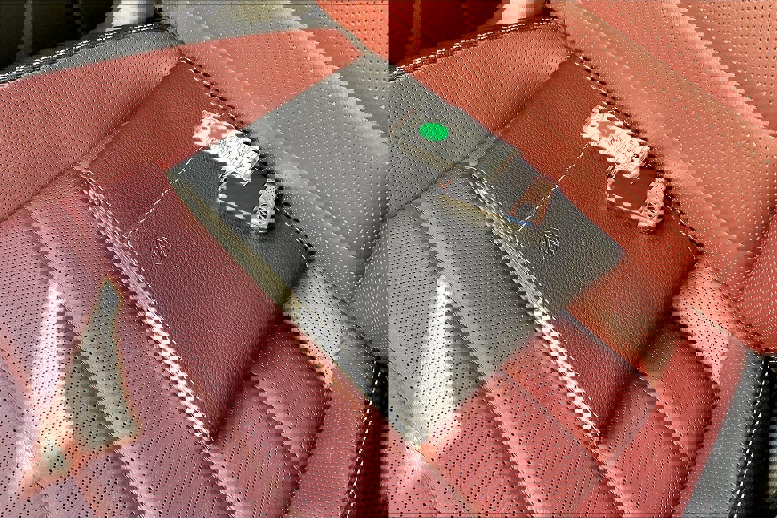 Certified 2021 Volkswagen Atlas Cross Sport SEL Premium R-Line image 11