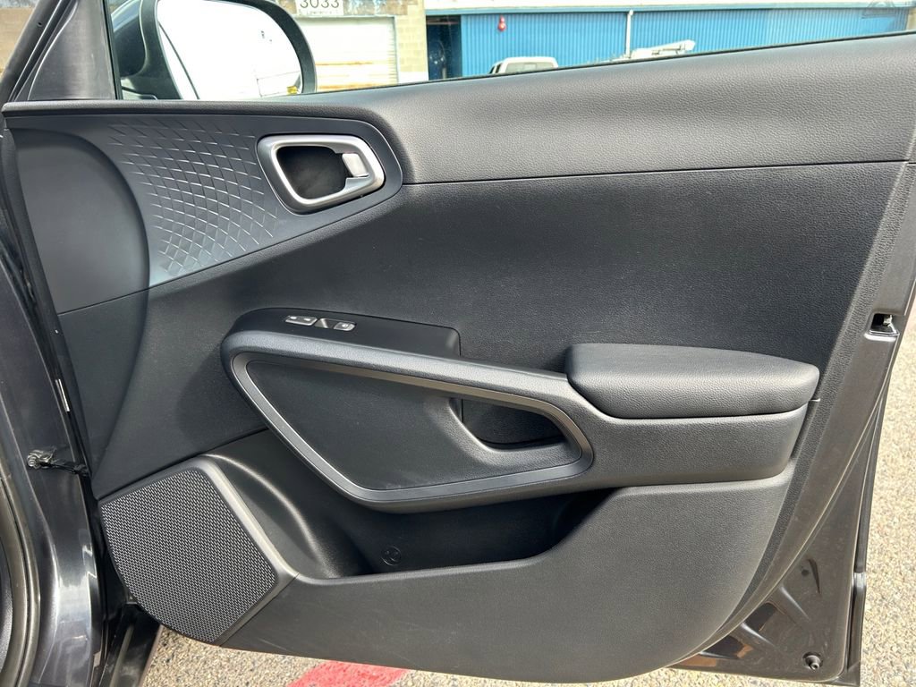 Used 2021 Kia Soul EX image 25