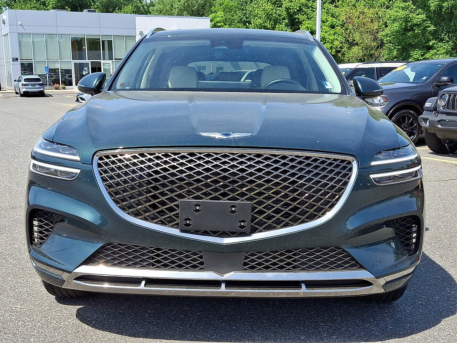 Used 2024 Genesis GV70 2.5T w/ Select Package AWD/4WD image 2