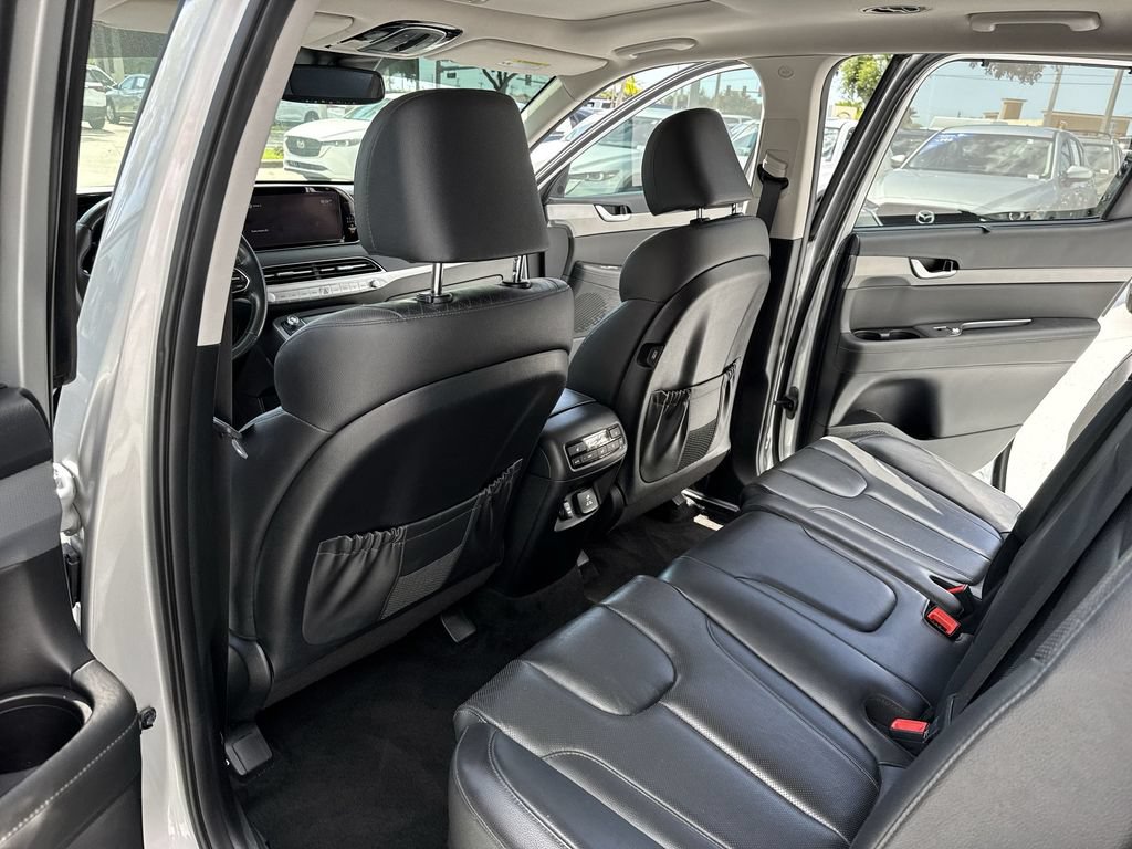Used 2022 Hyundai Palisade SEL w/ 8P Bench Seat Package AWD/4WD image 34