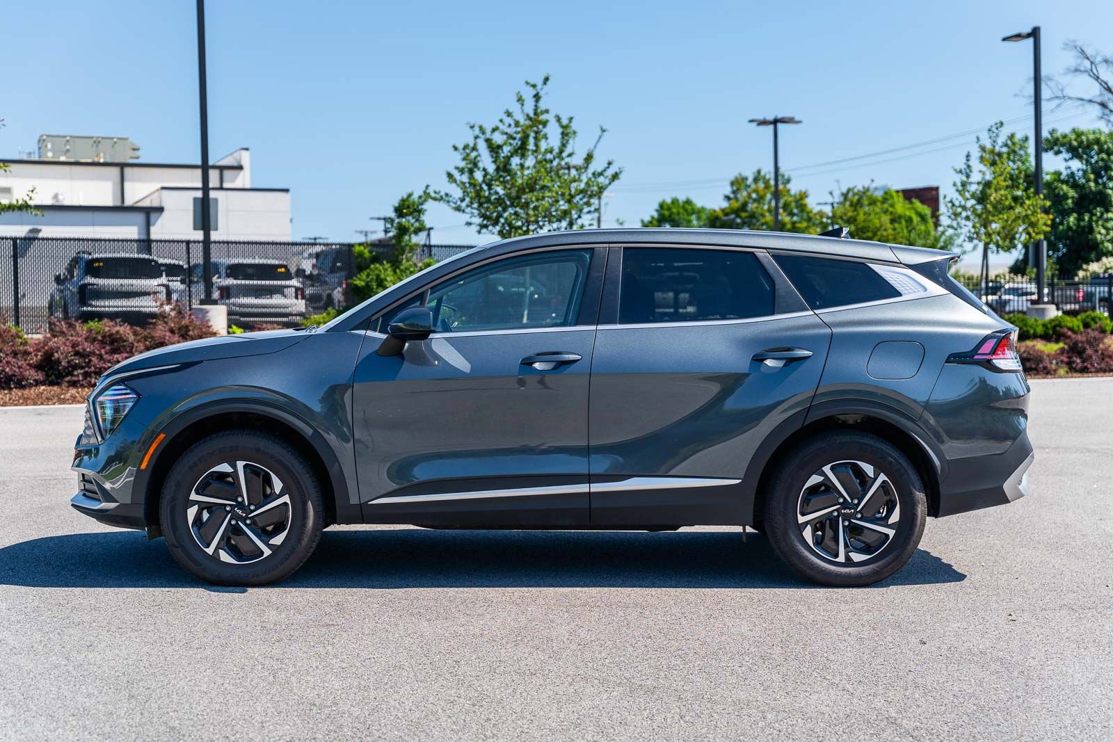 Used 2025 Kia Sportage LX AWD/4WD image 4