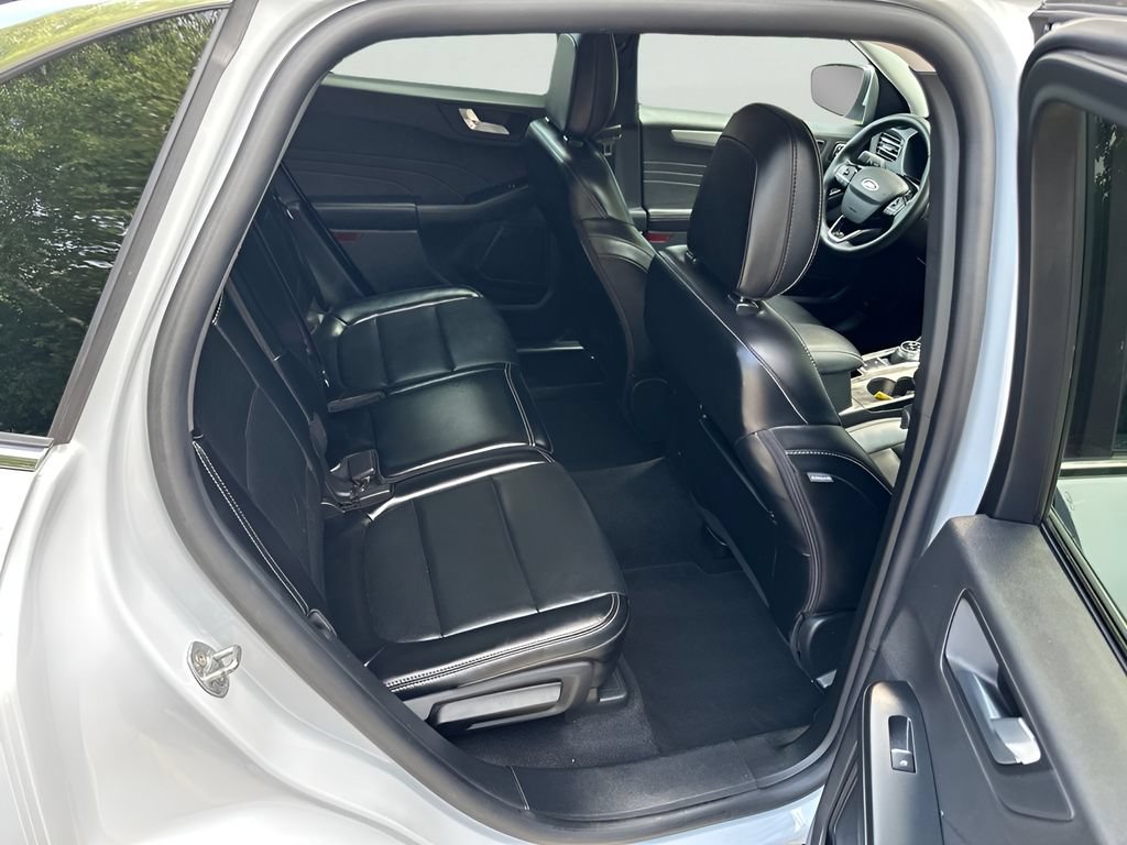 Used 2025 Ford Escape Platinum AWD/4WD image 25
