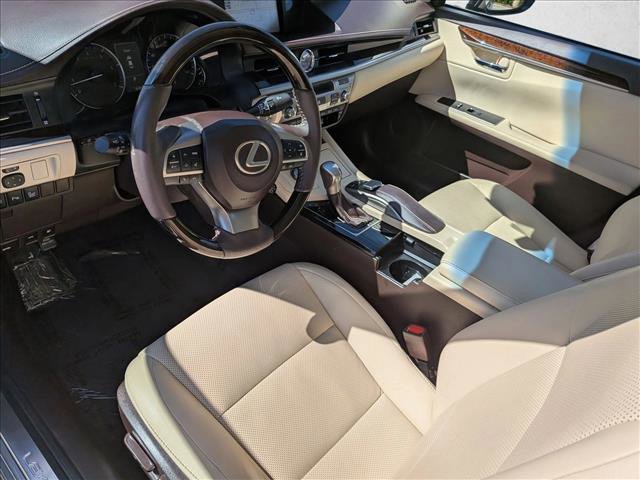 Used 2017 Lexus ES 350 w/ Navigation System Package image 10