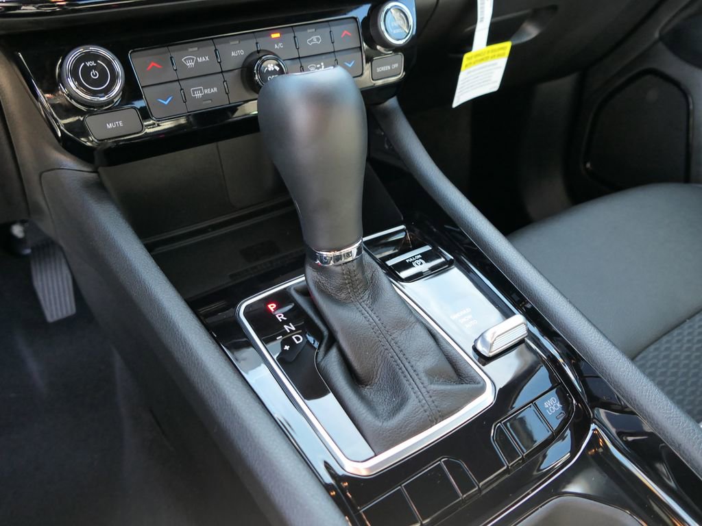 Used 2025 Jeep Compass Latitude w/ Convenience Group image 19