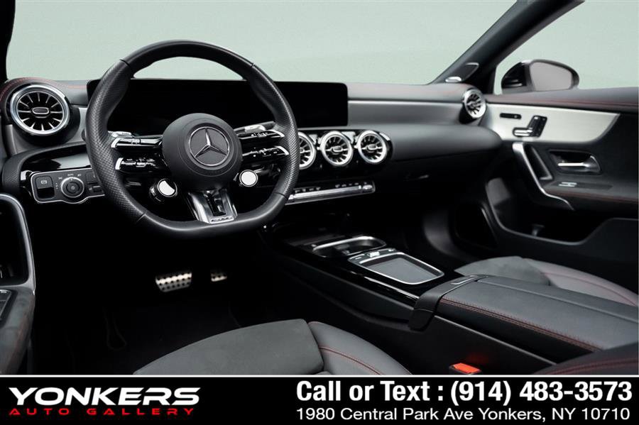 Used 2025 Mercedes-Benz CLA 35 AMG 4MATIC image 47