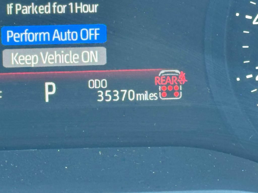 Used 2025 Toyota Sienna LE FWD image 28