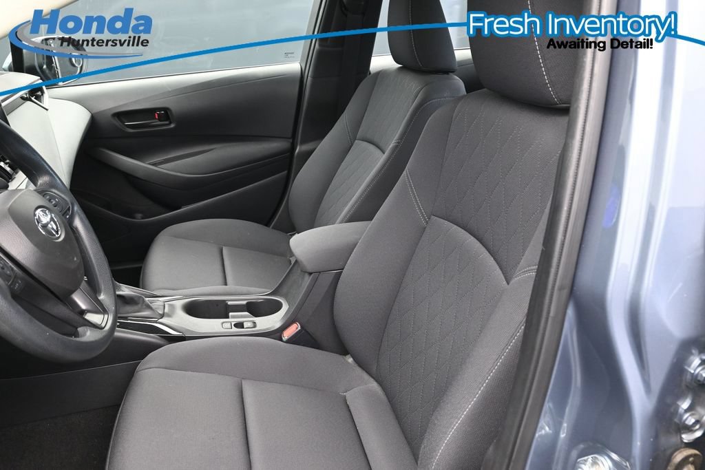 Used 2025 Toyota Corolla LE FWD image 12