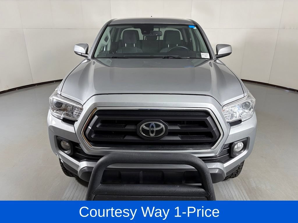 Used 2023 Toyota Tacoma SR5 RWD image 4