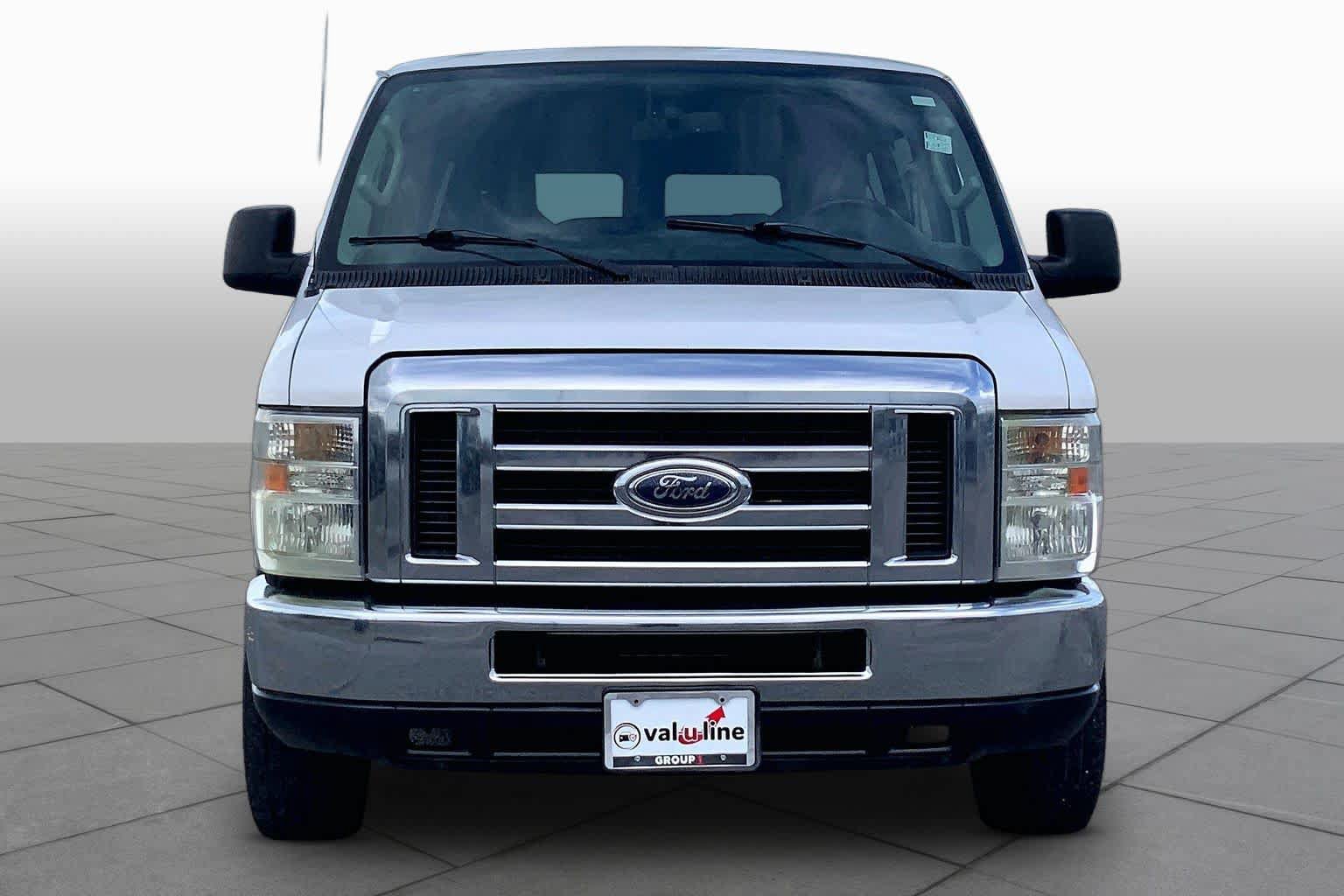 Used 2014 Ford E-350 and Econoline 350 XLT RWD image 4