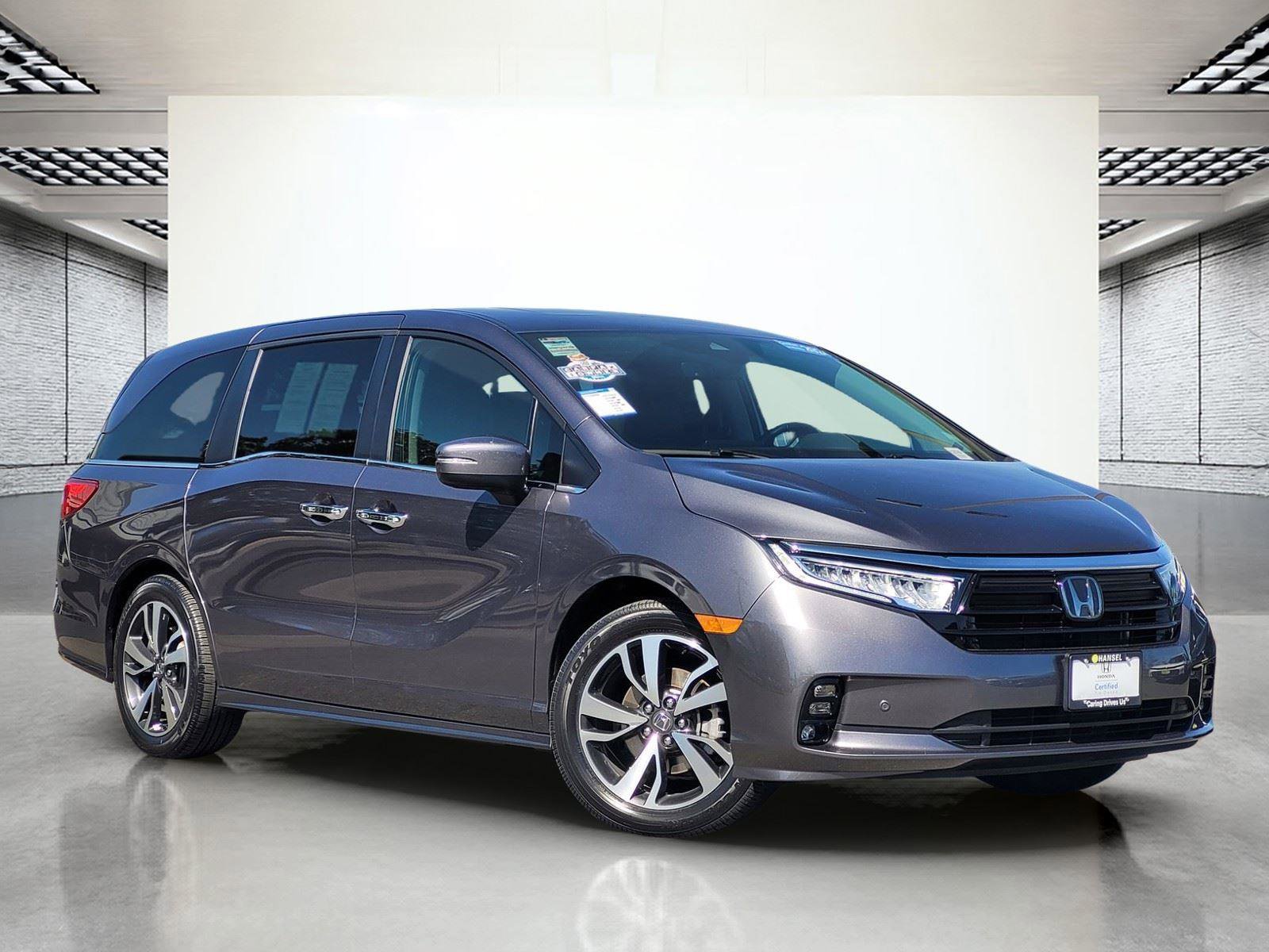 Used 2024 Honda Odyssey Touring image 2
