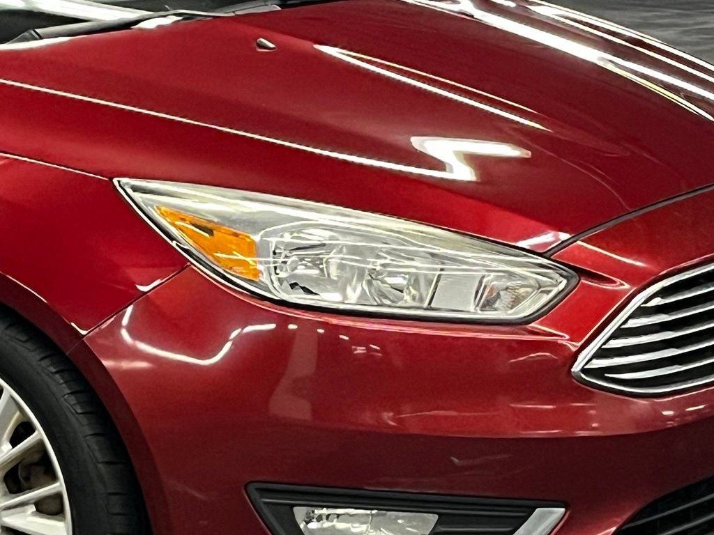 Used 2017 Ford Focus Titanium FWD image 40